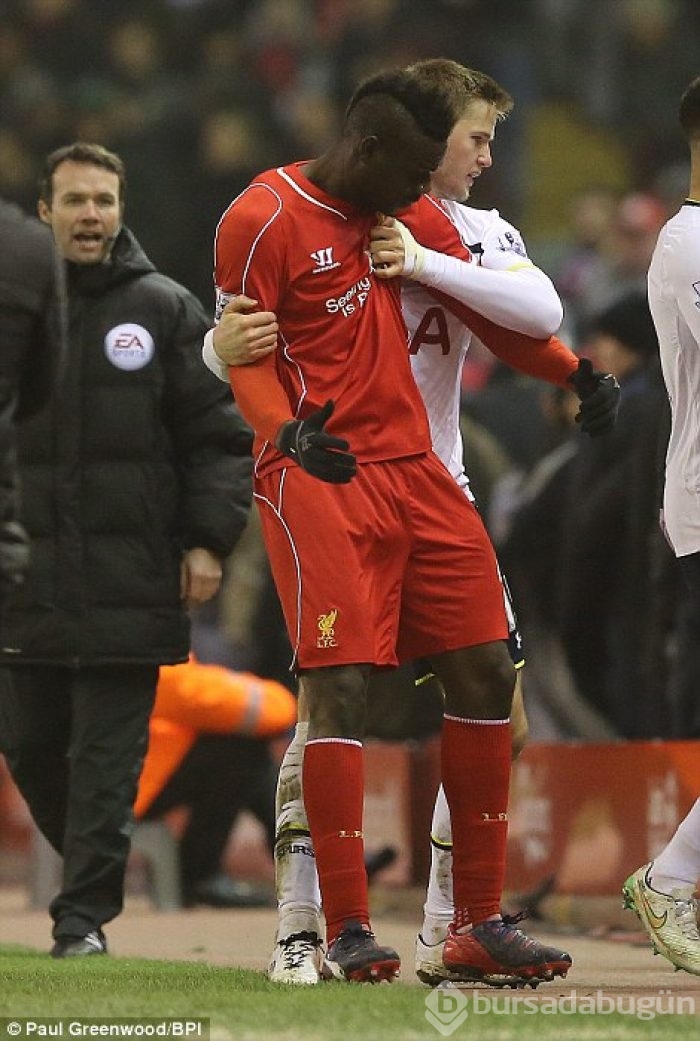 Liverpool Tottenham'ı Balotelli ile yıktı!