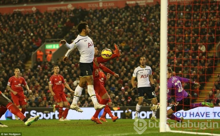 Liverpool Tottenham'ı Balotelli ile yıktı!