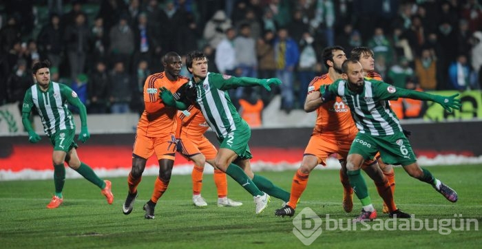 Timsah penaltılarda çeyrek final biletini kaptı!