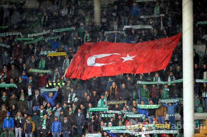 Timsah penaltılarda çeyrek final biletini kaptı!