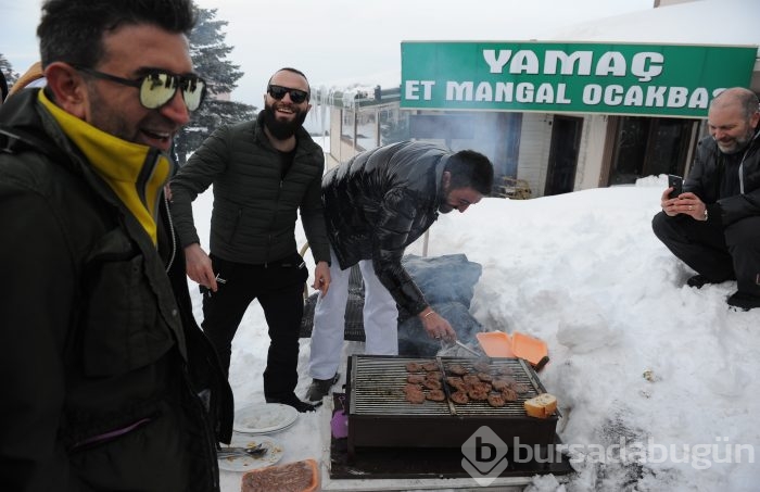 Hakan Altun ve Berkay'ın Uludağ'da mangal keyfi...