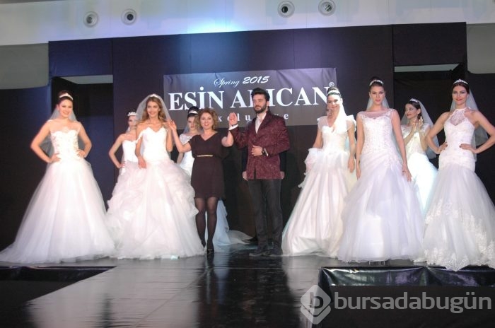 Tuğba Melis Türk gelinliğiyle büyüledi