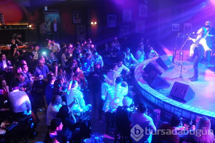 Bursa'da 14 Şubat coşkusu! Sabahın ilk ışıklarına kadar...