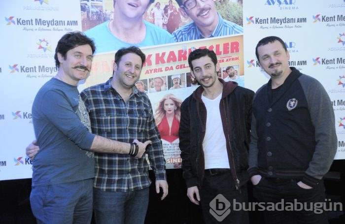 'Yapışık Kardeşler'in Kent Meydanı AVM'deki renkli galası...