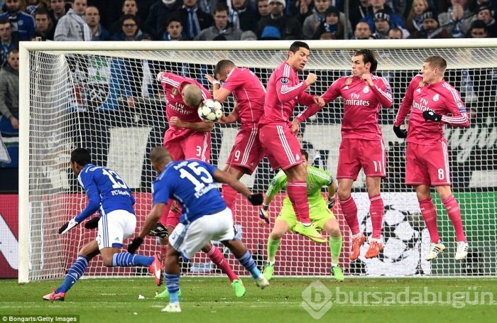 Real'e Schalke 04 hafif geldi!