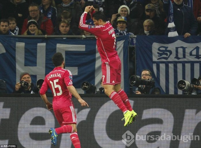Real'e Schalke 04 hafif geldi!