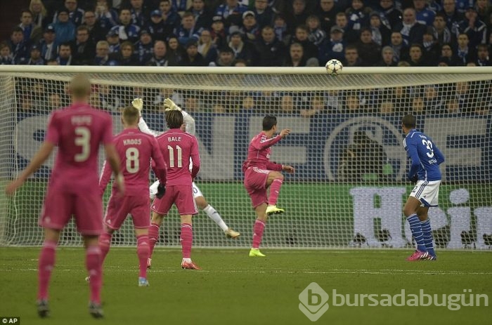Real'e Schalke 04 hafif geldi!