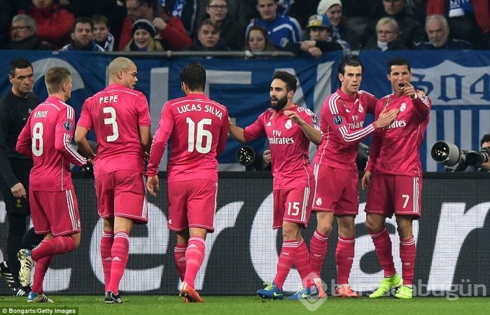 Real'e Schalke 04 hafif geldi!
