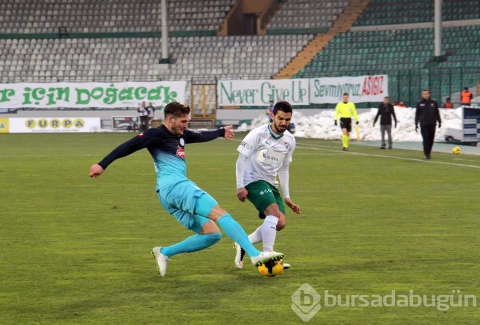 Timsah yine hakem kurbanı oldu!
