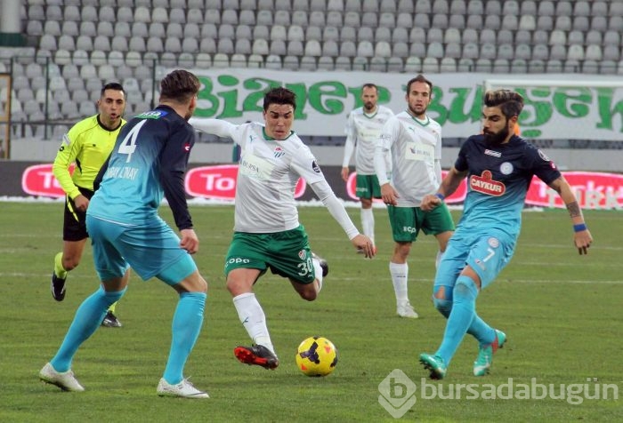 Timsah yine hakem kurbanı oldu!