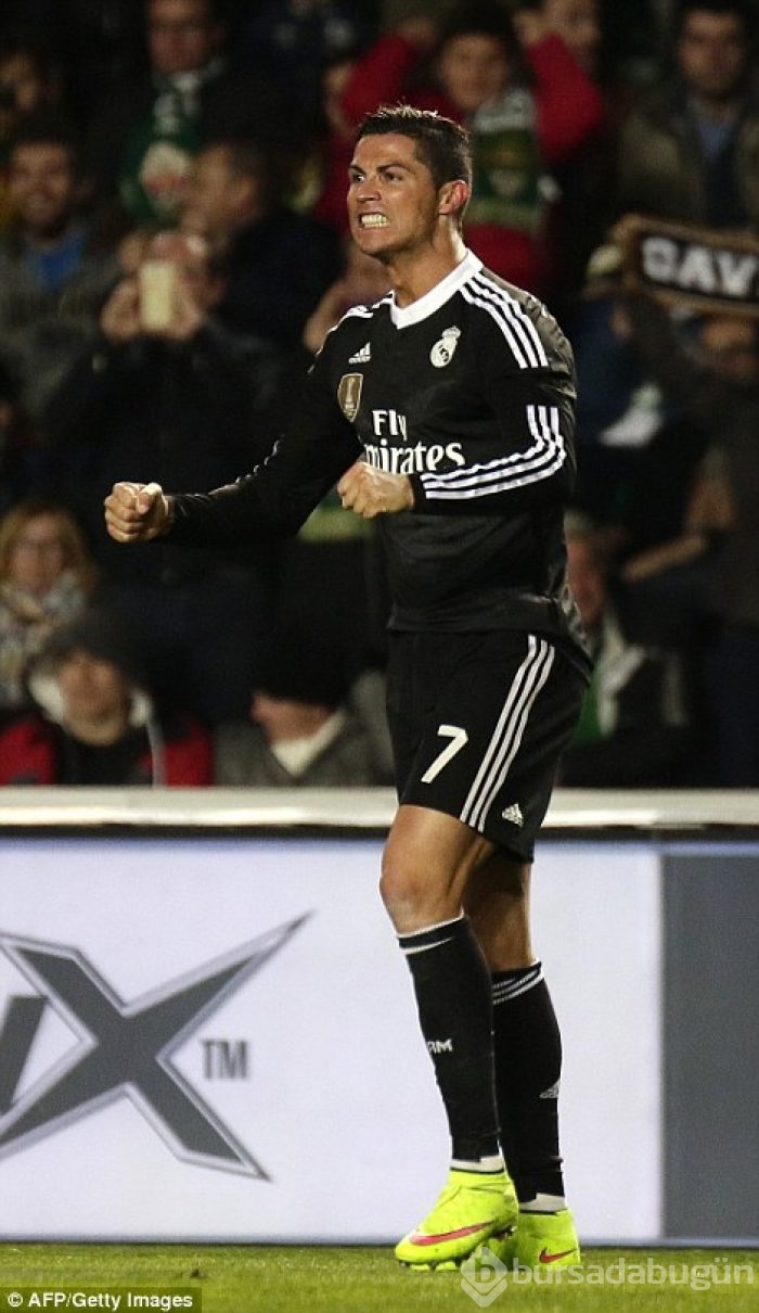Perdeyi Benzema açtı,Ronaldo kapattı!