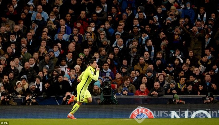 Suarez Manchester'ın fişini çekti! 