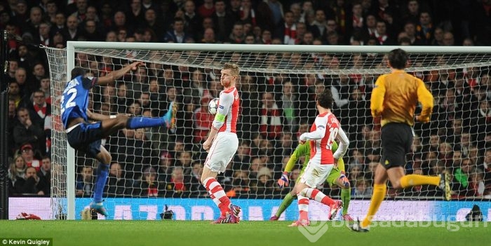 Monaco, Arsenal'i Emirates'e gömdü!