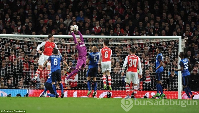 Monaco, Arsenal'i Emirates'e gömdü!