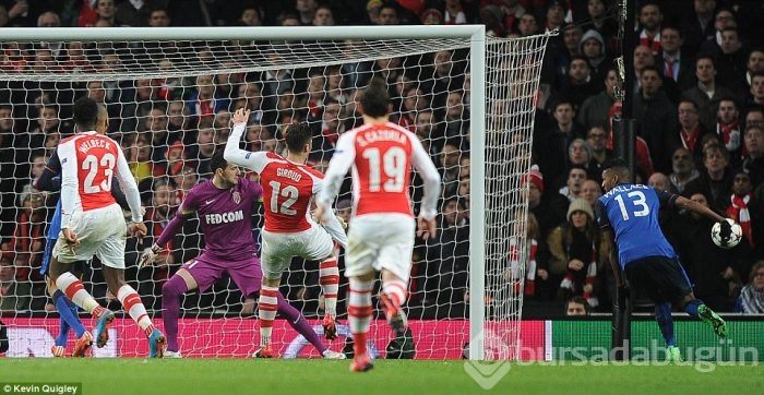 Monaco, Arsenal'i Emirates'e gömdü!