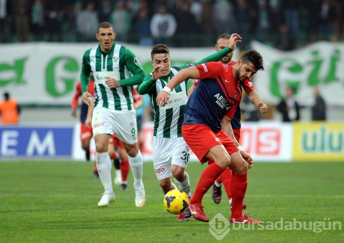 Timsah 10 kişiyle destan yazdı!