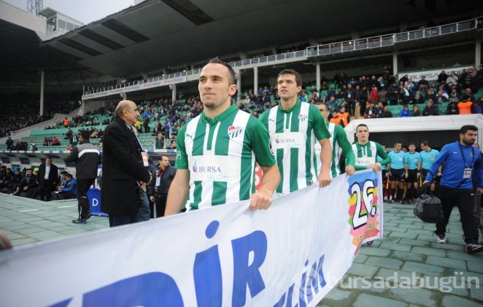 Timsah 10 kişiyle destan yazdı!