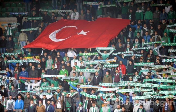 Timsah 10 kişiyle destan yazdı!
