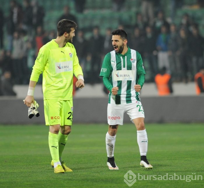 Timsah 10 kişiyle destan yazdı!