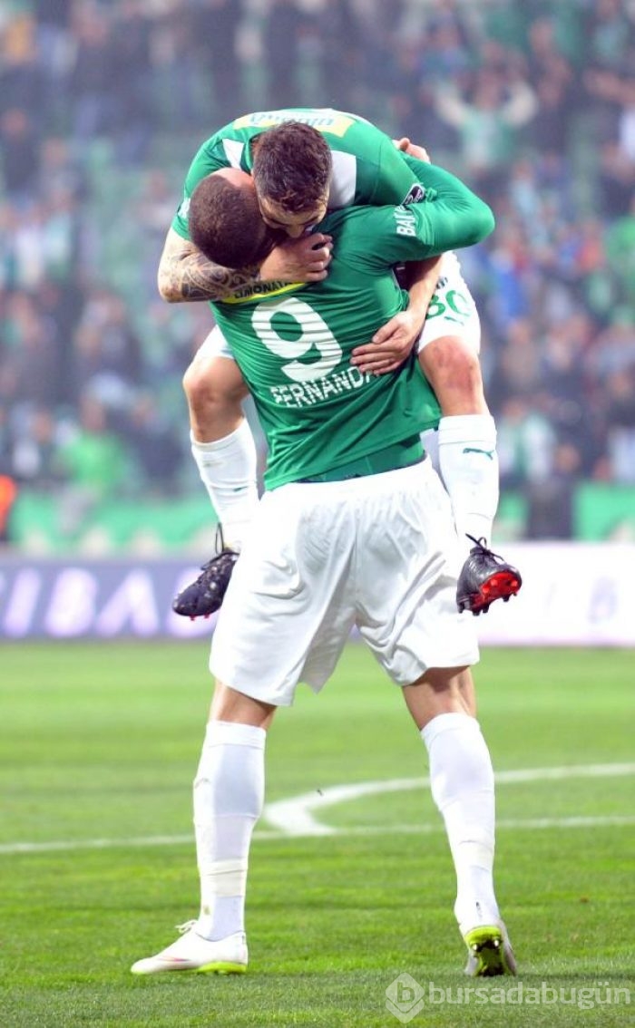 Timsah 10 kişiyle destan yazdı!