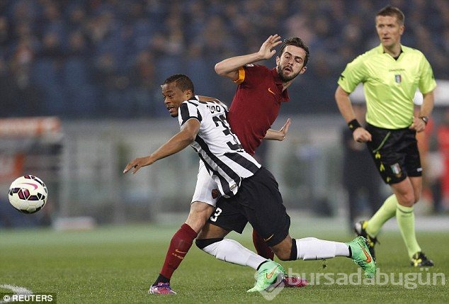 Juventus Roma'dan istediğini aldı