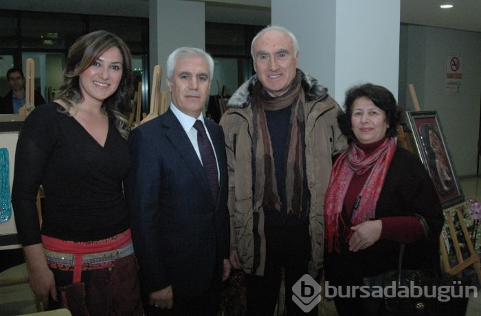Kadınlar gününe özel sergiye büyük ilgi...