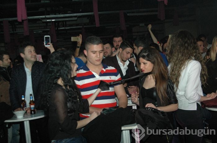 Renkli Gossip Garaj Partisi...