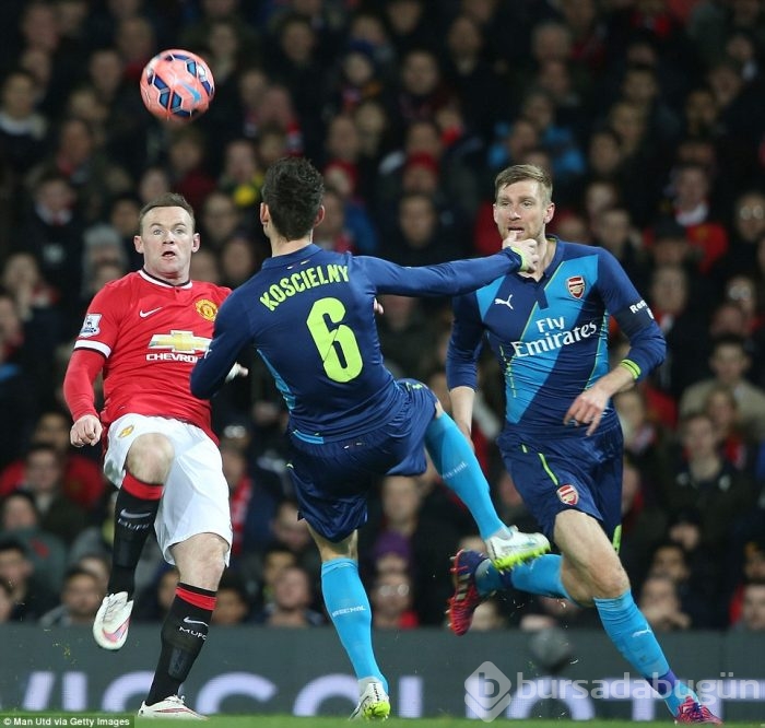 ManU Arsenal'a boyun eğdi!