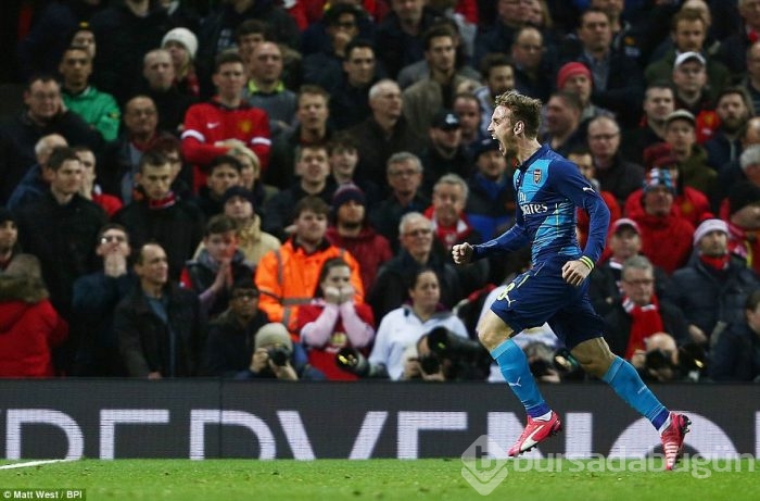 ManU Arsenal'a boyun eğdi!