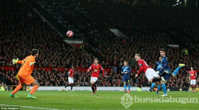 ManU Arsenal'a boyun eğdi!