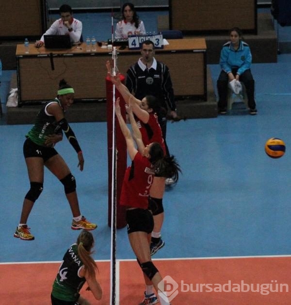Bursa Büyükşehir voleybolda tarih yazdı!