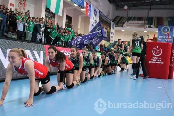 Bursa Büyükşehir voleybolda tarih yazdı!