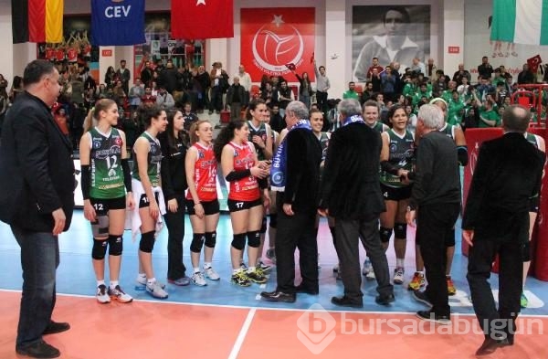 Bursa Büyükşehir voleybolda tarih yazdı!