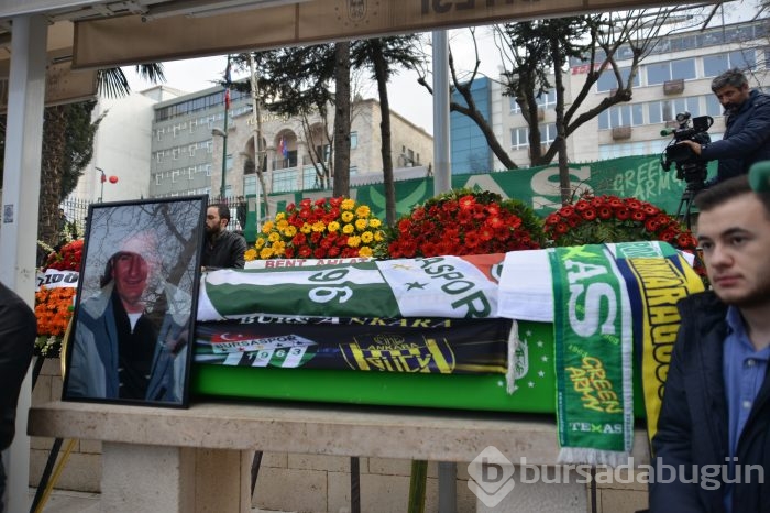 Fehmizat Bayraktar'ı son yolculuğuna uğurladık
