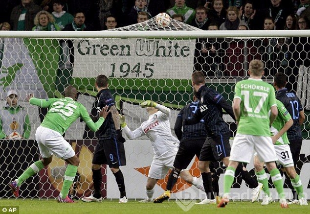 Wolfsburg çeyrek finale göz kırptı!