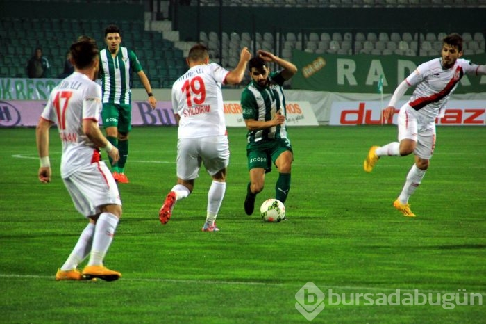 Timsah Balıkesir'e acımadı!