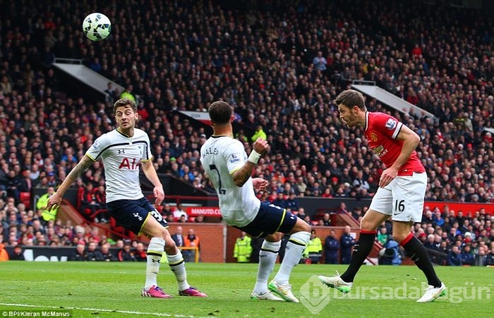 ManU Tottenham'ı rahat geçti