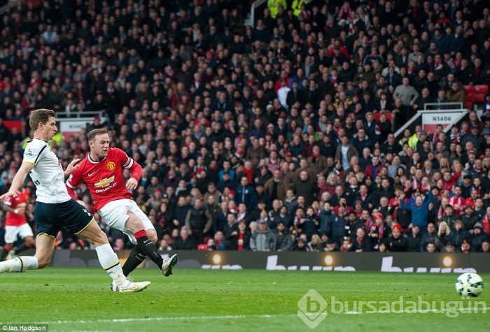 ManU Tottenham'ı rahat geçti
