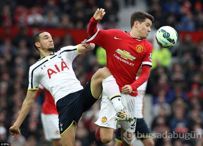 ManU Tottenham'ı rahat geçti