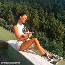'Instagram fenomeni'  Cansu...