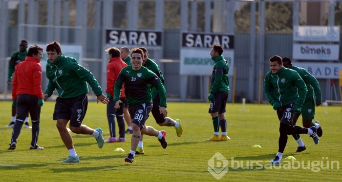 Bursasporlu futbolcular Çanakkale şehitlerini andı!