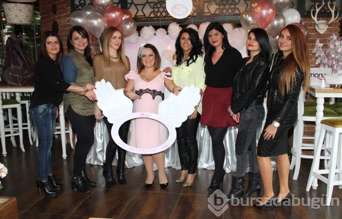 Aylin Yapıcı'ya sürpriz Baby Shower partisi...