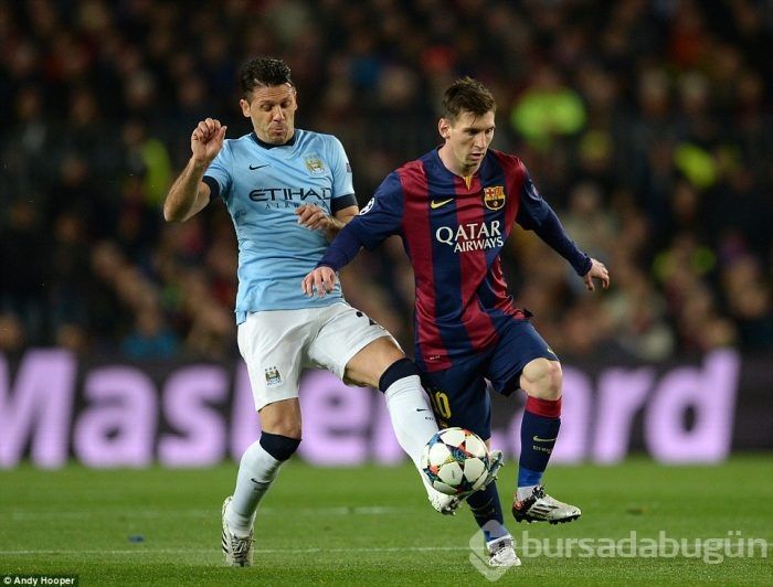 Barça City'i kupanın dışına itti!
