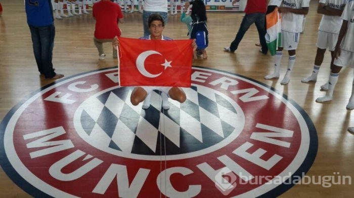 Geleceğin yıldızı Burak Bakar Bursaspor'da