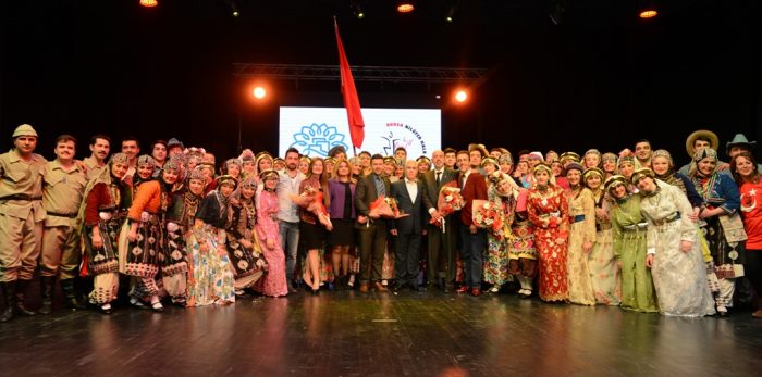 'Savaş değil, barışın öyküsü' Nilüfer'de sahnelendi...