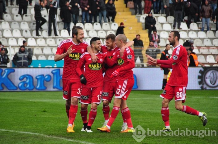 Timsah Sivas'ta buz kesti!