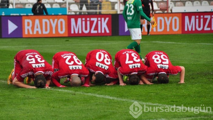 Timsah Sivas'ta buz kesti!
