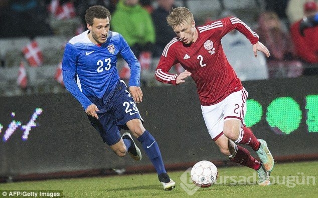 Bendtner'den hat-trick şov!