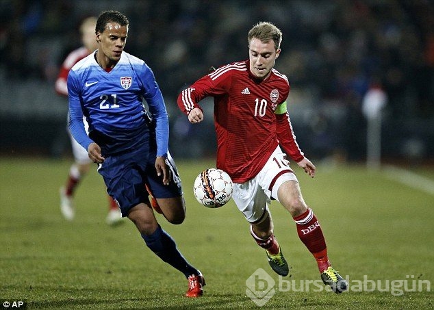 Bendtner'den hat-trick şov!