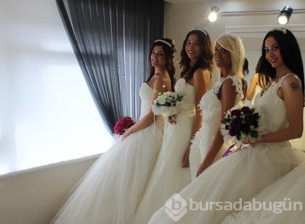 Ece Kaytan'dan Bursa'da bir ilk mağaza defilesi...